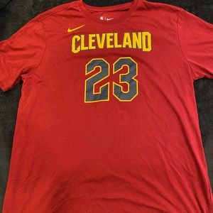 LeBron James jersey T shirt. Cleveland Cavaliers.